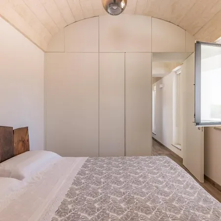 Il Trullo Del Merlo - Saltwater Infinity Pool And Sauna Villa